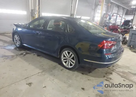 2019 Volkswagen Passat 2.0T Wolfsburg Edition z USA, uszkodzony, nr VIN 1VWLA7A36KC003866
